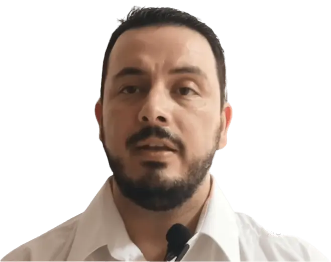 Imagen de Marcos Amorin, creador del curso